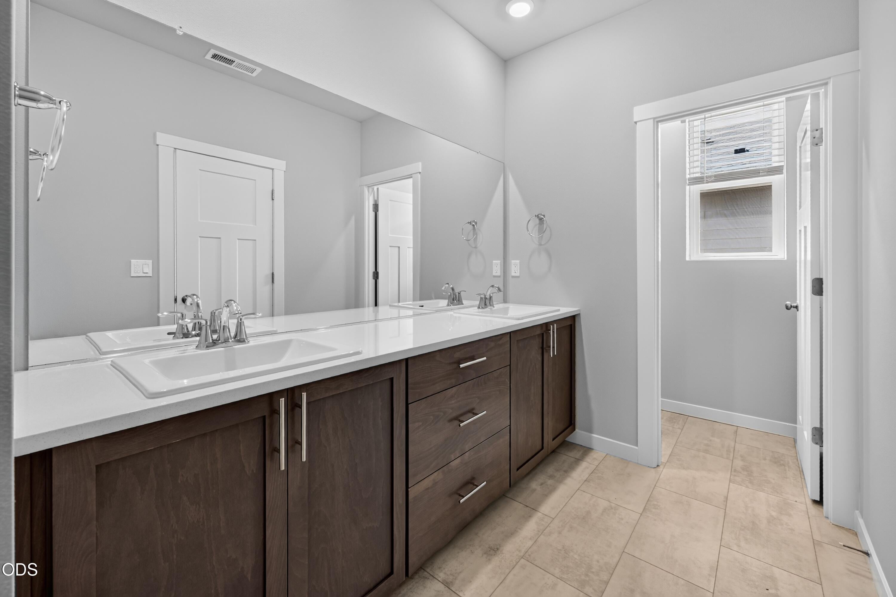 2717 Northwest 26th Loop Redmond, OR 97756 - Photo 17 of 52 Gallery Image 17