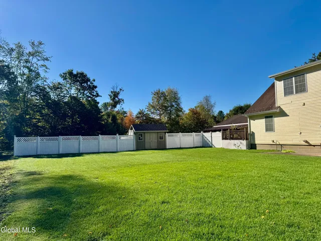 $499,900 | 10 Hillside Avenue, Porter Corners, NY 12859