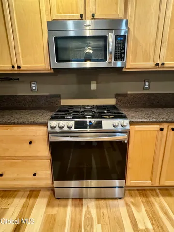 $499,900 | 10 Hillside Avenue, Porter Corners, NY 12859