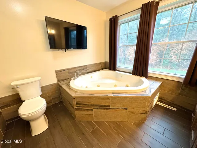 $499,900 | 10 Hillside Avenue, Porter Corners, NY 12859