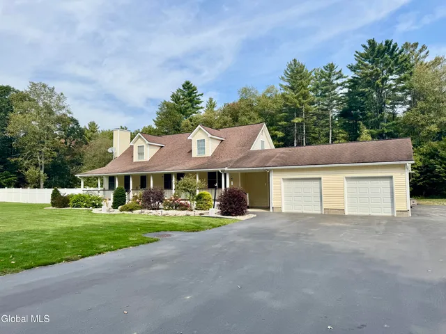 $499,900 | 10 Hillside Avenue, Porter Corners, NY 12859