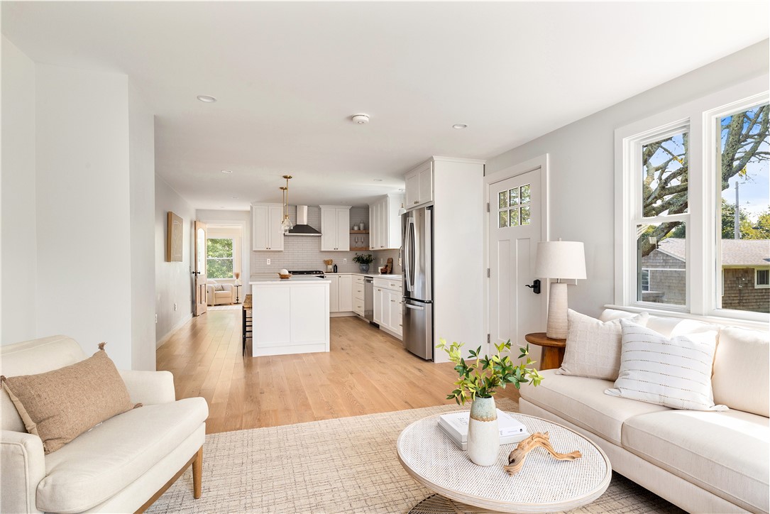 16 Coffey Avenue Narragansett, RI 02882 - Photo 19 of 46