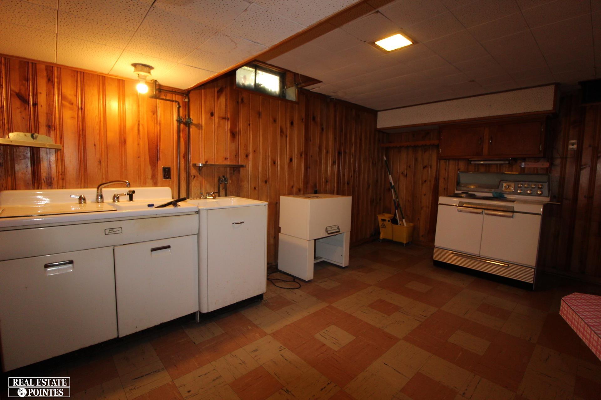 1320 Devonshire Road Grosse Pointe Park, MI 48230 - Photo 43 of 57