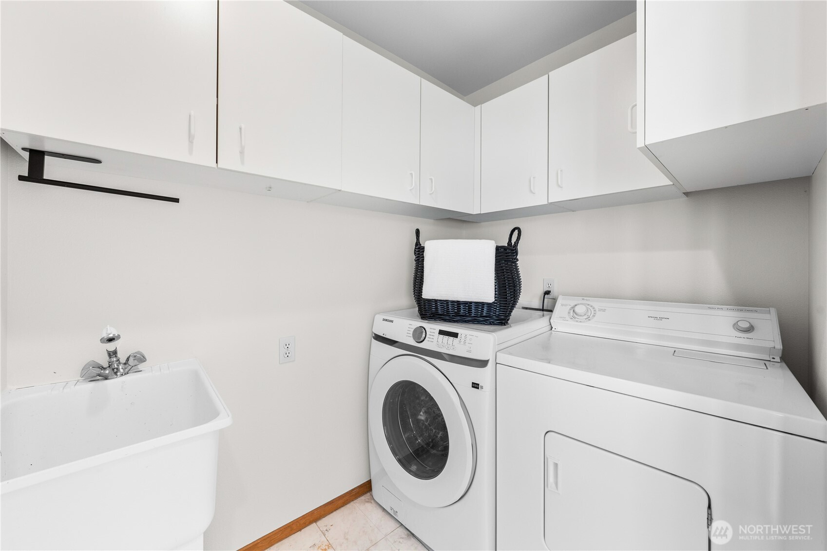 6409 Ripley Ln S East Renton, WA 98056 - Photo 28 of 37 Gallery Image 28