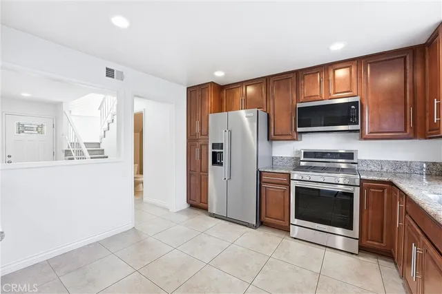 $3,500 | 19687 Marino Plaza, Yorba Linda, CA 92886