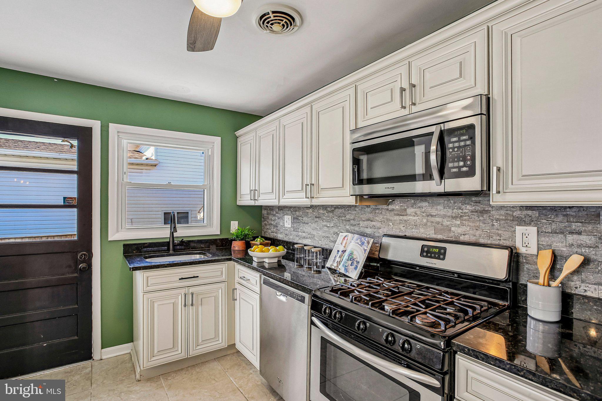 14 Arkla Court Catonsville, MD 21228 - Photo 12 of 38 Gallery Image 12