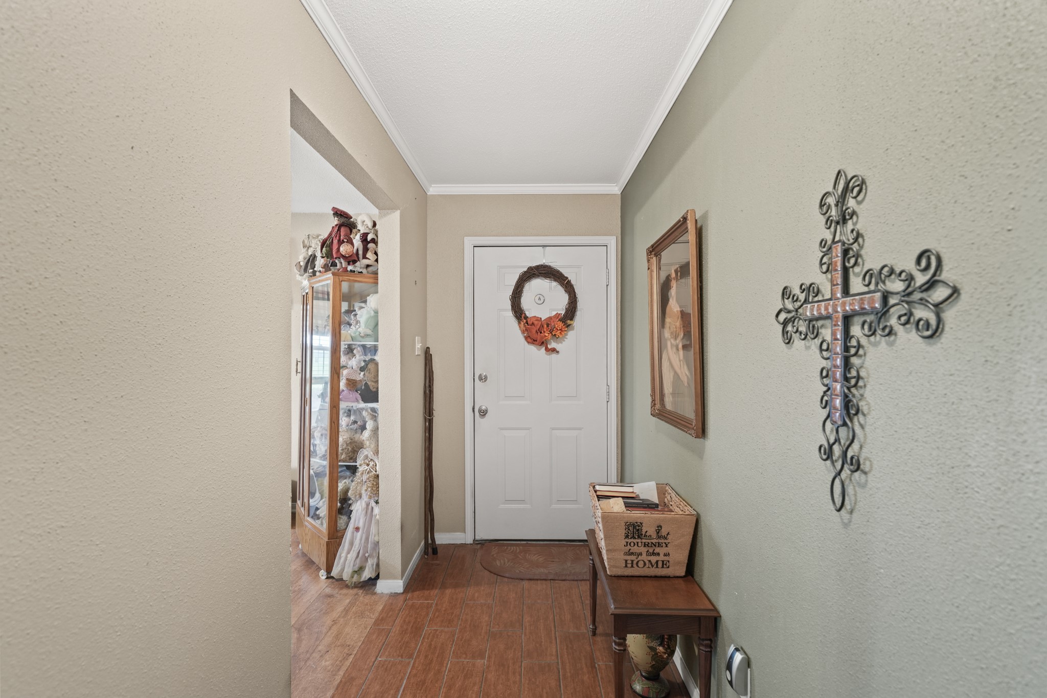 4911 Brister Road Rosharon, TX 77583 - Photo 5 of 31 Looking towards the front door