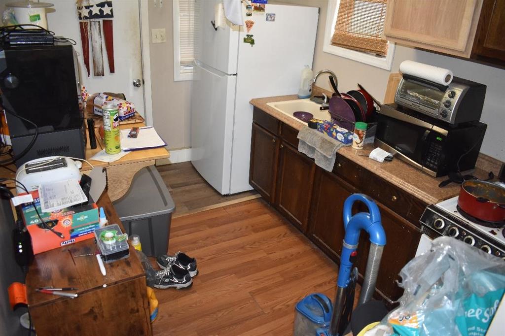 210 Maple Lane Pittsburgh, PA 15225 - Photo 21 of 24 Unit C Kitchen