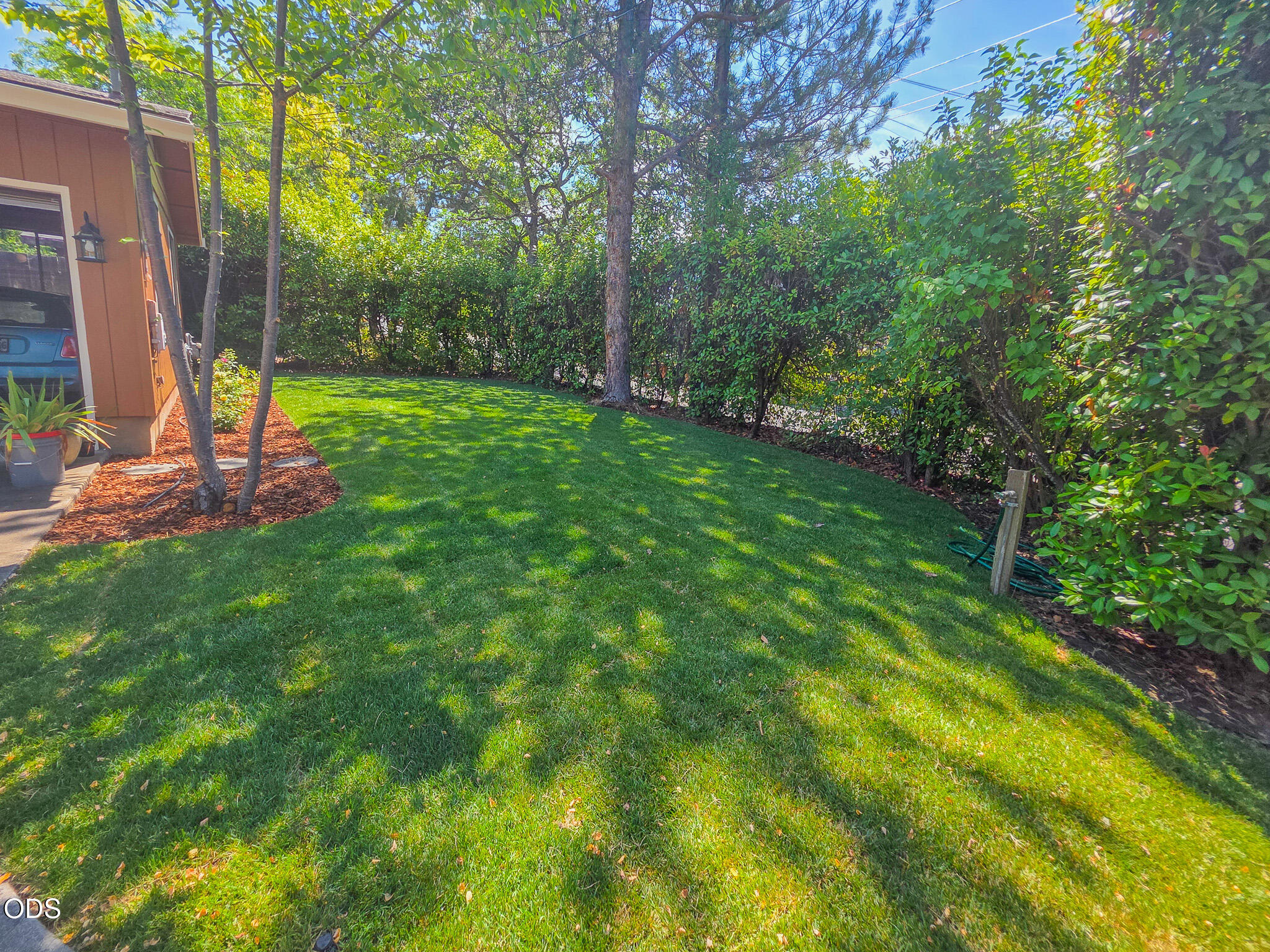 3015 Lone Pine Road Medford, OR 97504 - Photo 2 of 34