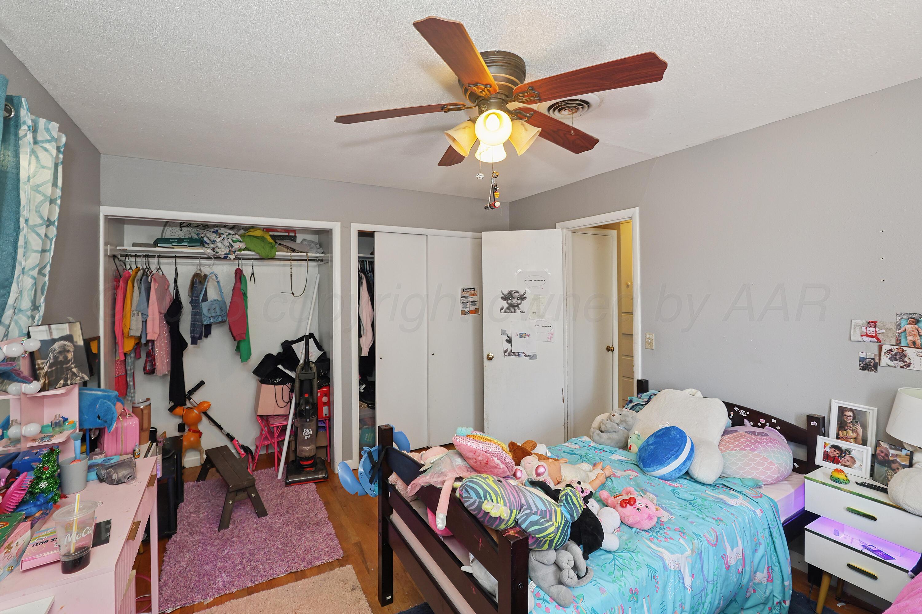 4119 Crockett Street Amarillo, TX 79110 - Photo 17 of 26 17-3rd Bedroom