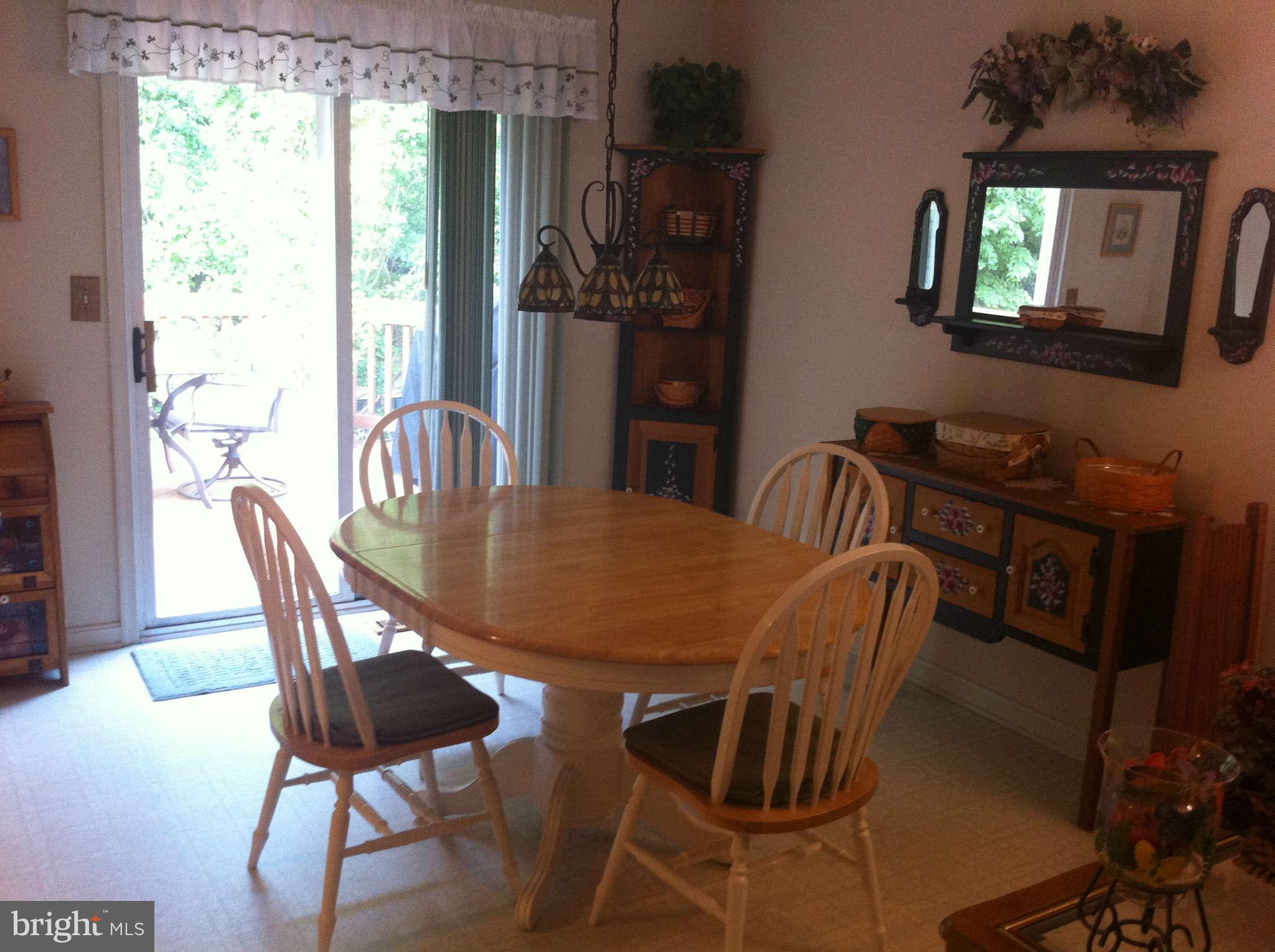8923 Mayflower Road Baltimore, MD 21237 - Photo 10 of 28 Dining Room