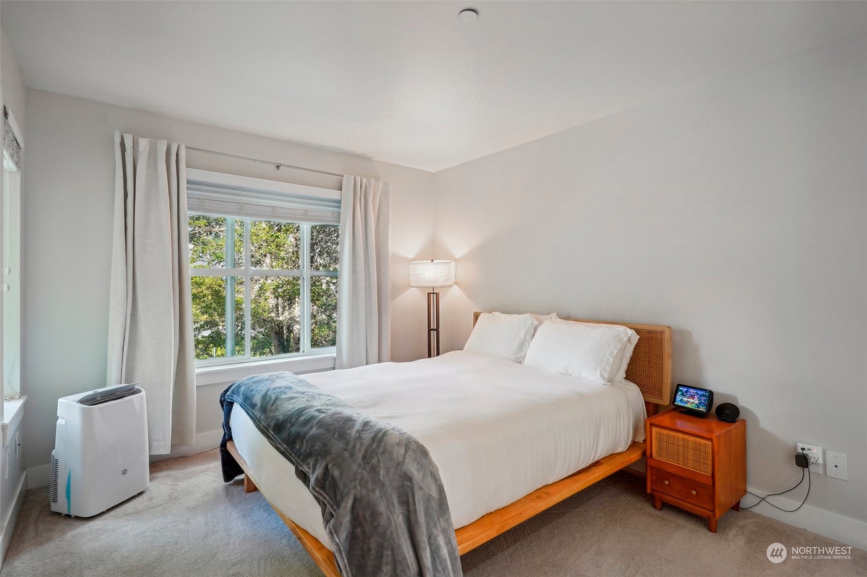 1127 Campbell Way Bremerton, WA 98310 - Photo 25 of 39 a bedroom with a bed and a window