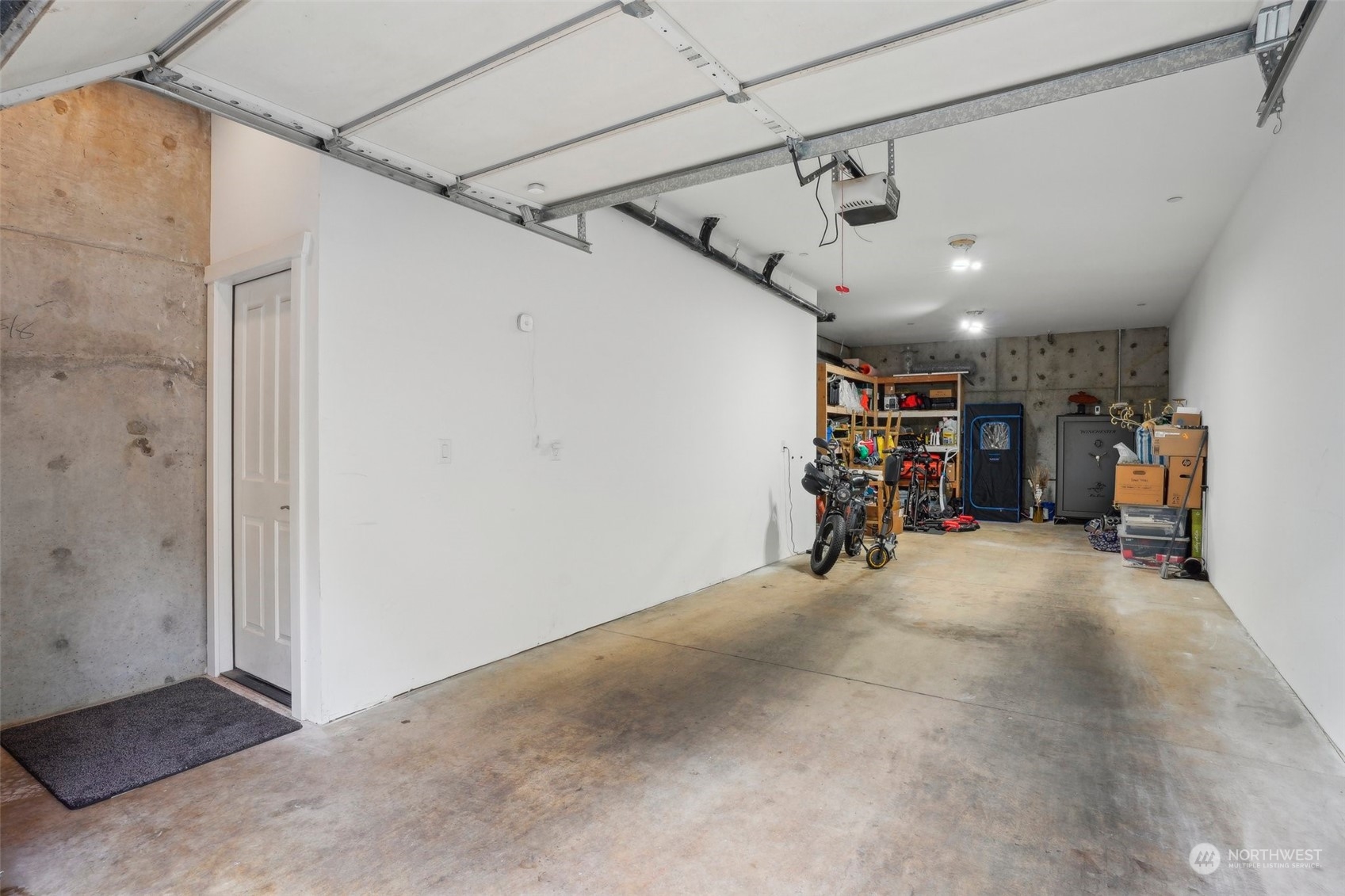 1127 Campbell Way Bremerton, WA 98310 - Photo 29 of 39 a view of a garage