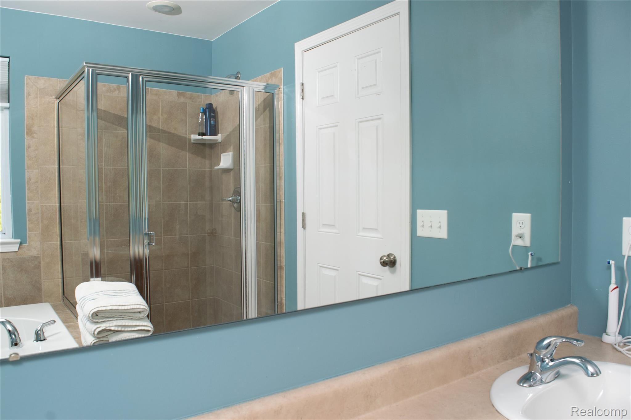 47035 Gloede Road Macomb, MI 48044 - Photo 20 of 22 DSC_0144.jpg