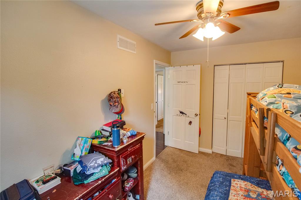 5204 Pin Oak Drive Alton, IL 62002 - Photo 20 of 45