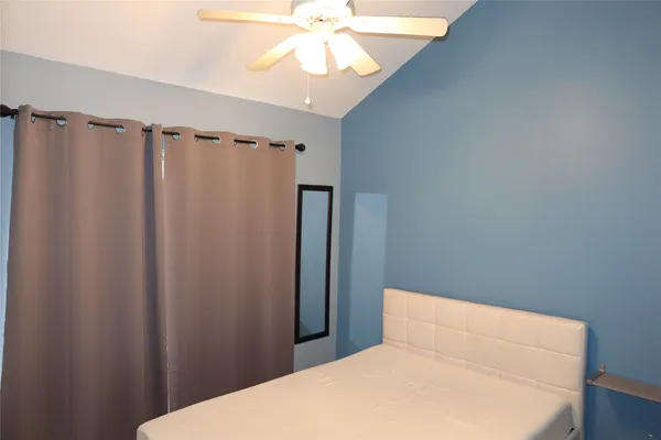 $1,350 | 2210 Pearl Street, Unit 303, Austin, TX 78705