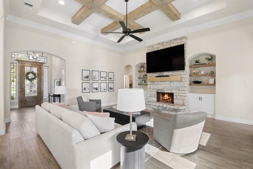 1109 Gonzollas Road Springtown, TX 76082 - Photo 10 of 37 Gallery Image 10