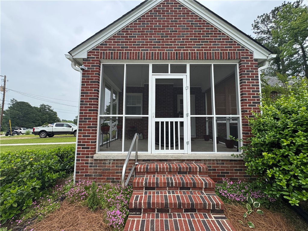 422 East Savannah Street Calhoun Falls, SC 29628 - Photo 3 of 21
