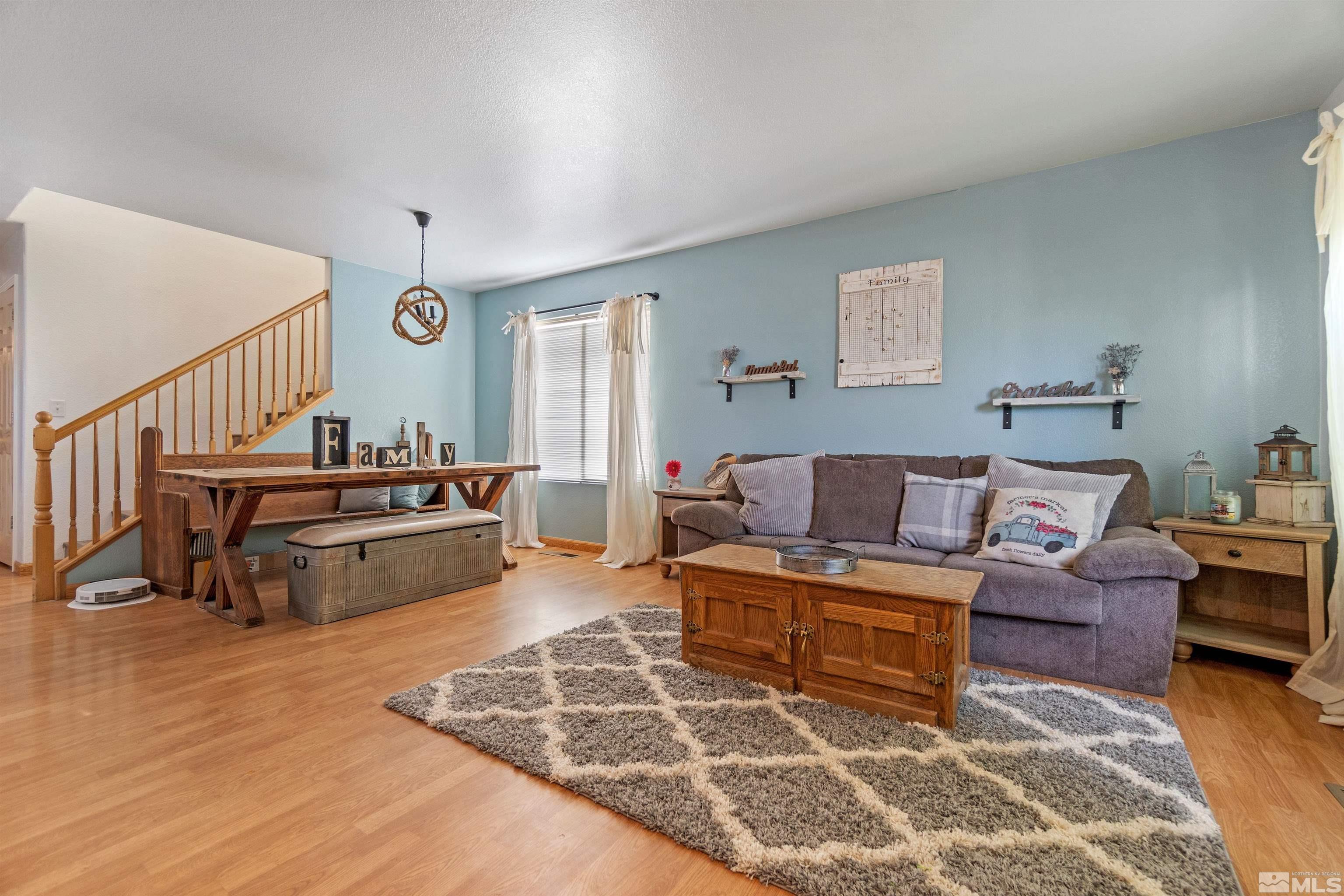 9458 Autumn Leaf Way Reno, NV 89506 - Photo 4 of 30 Photo 4