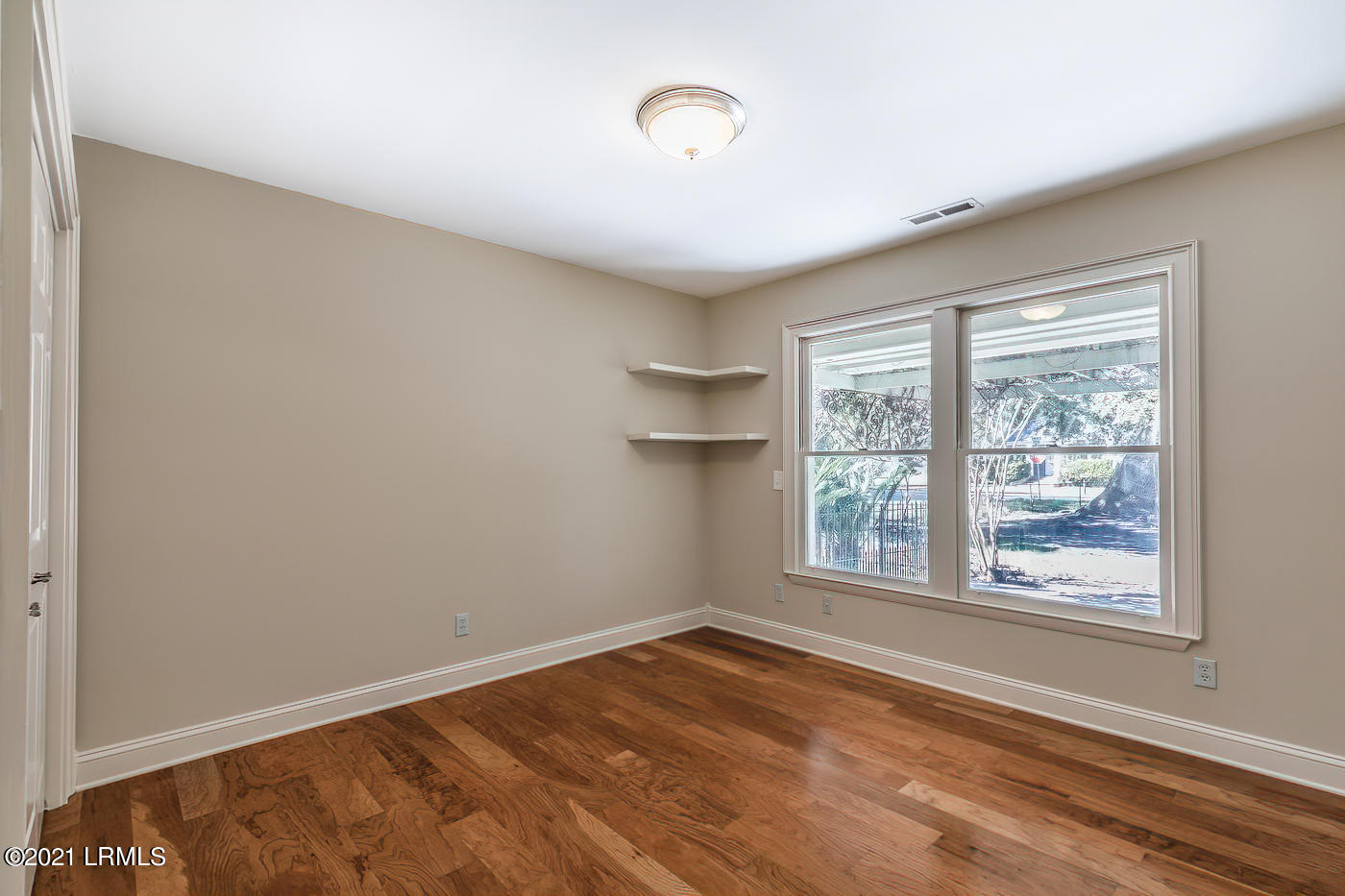 6037 Creek Road Beaufort, SC 29906 - Photo 19 of 29 7S1A4887-SAI-sharpen