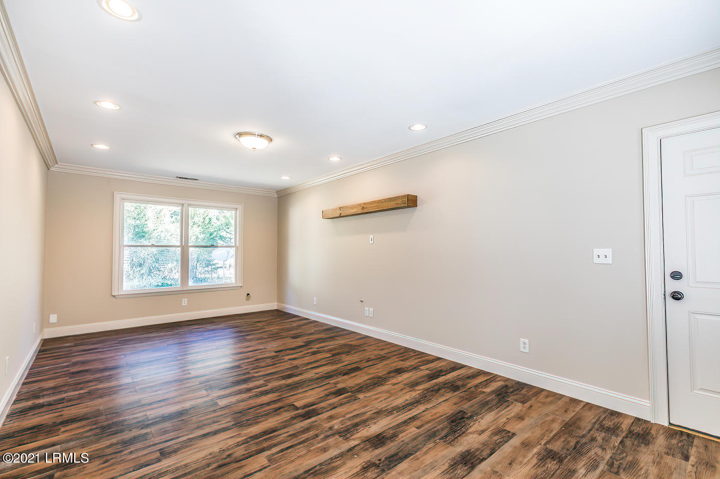 6037 Creek Road Beaufort, SC 29906 - Photo 27 of 29 7S1A4915-SAI-sharpen