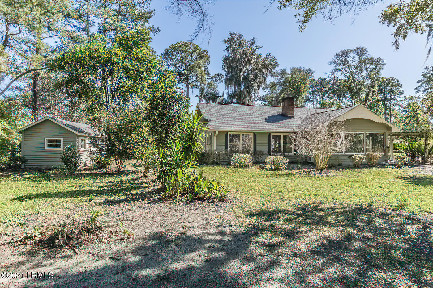 6037 Creek Road Beaufort, SC 29906 - Photo 3 of 29 7S1A4943-SAI-sharpen