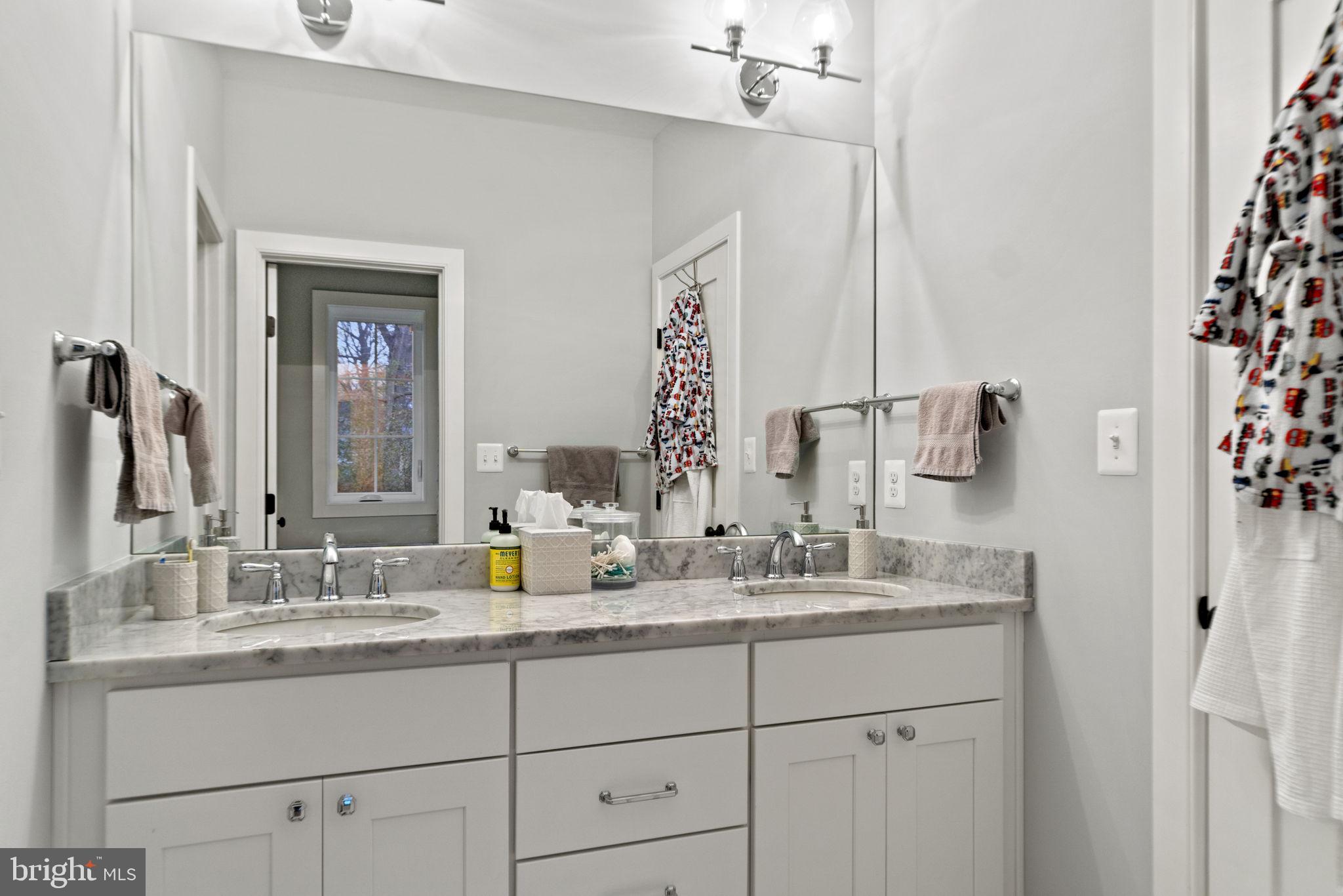 8609 Seven Locks Road Bethesda, MD 20817 - Photo 23 of 49