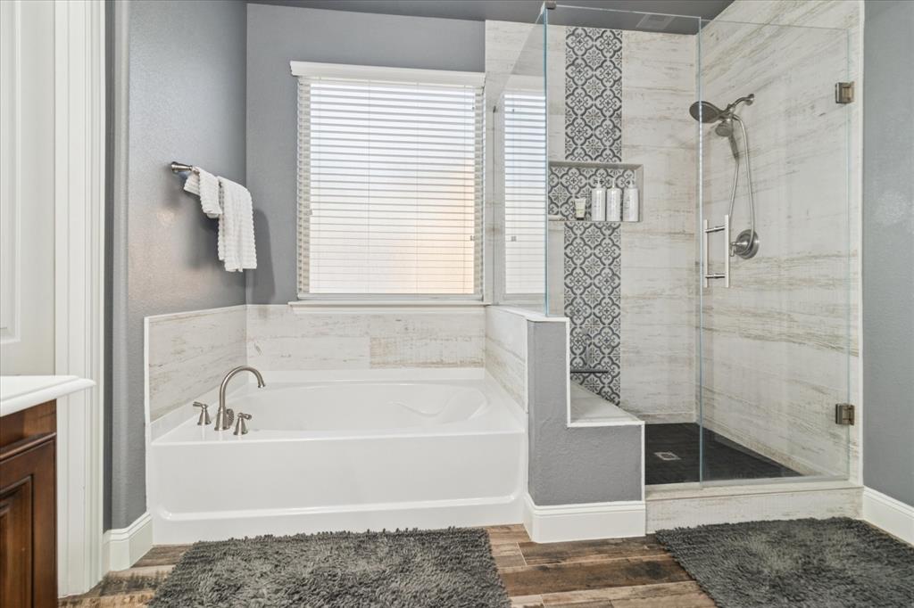 3605 Dogwood Road Melissa, TX 75454 - Photo 14 of 25 a bathroom with a shower and bathtub