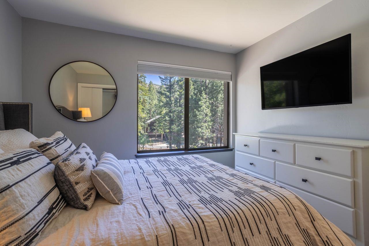 152 Viewpoint Road, Unit 120 Mammoth Lakes, CA 93546 - Photo 12 of 29 Gallery Image 12