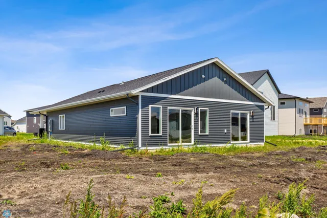$515,000 | 2562 Golden Lane South, Fargo, ND 58104