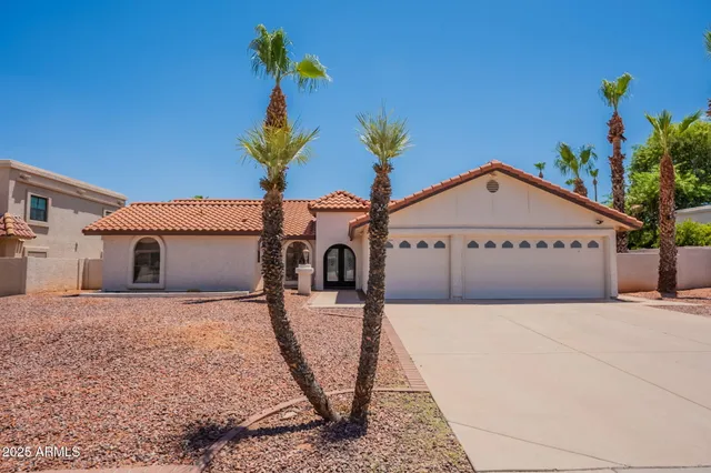$2,650 | 3829 East Ahwatukee Drive, Phoenix, AZ 85044