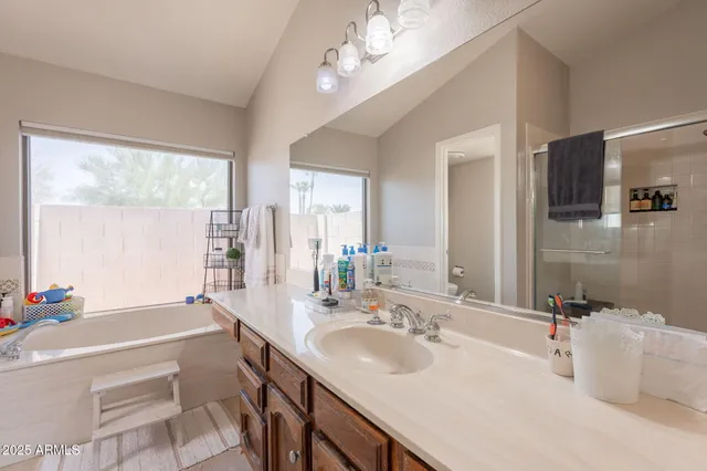 $2,650 | 3829 East Ahwatukee Drive, Phoenix, AZ 85044