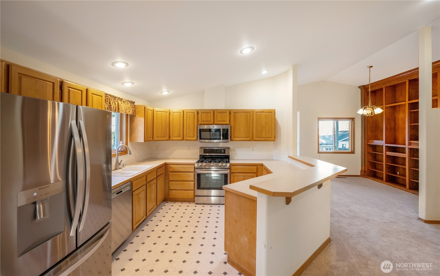 1325 Roma Road Bellingham, WA 98226 - Photo 11 of 36