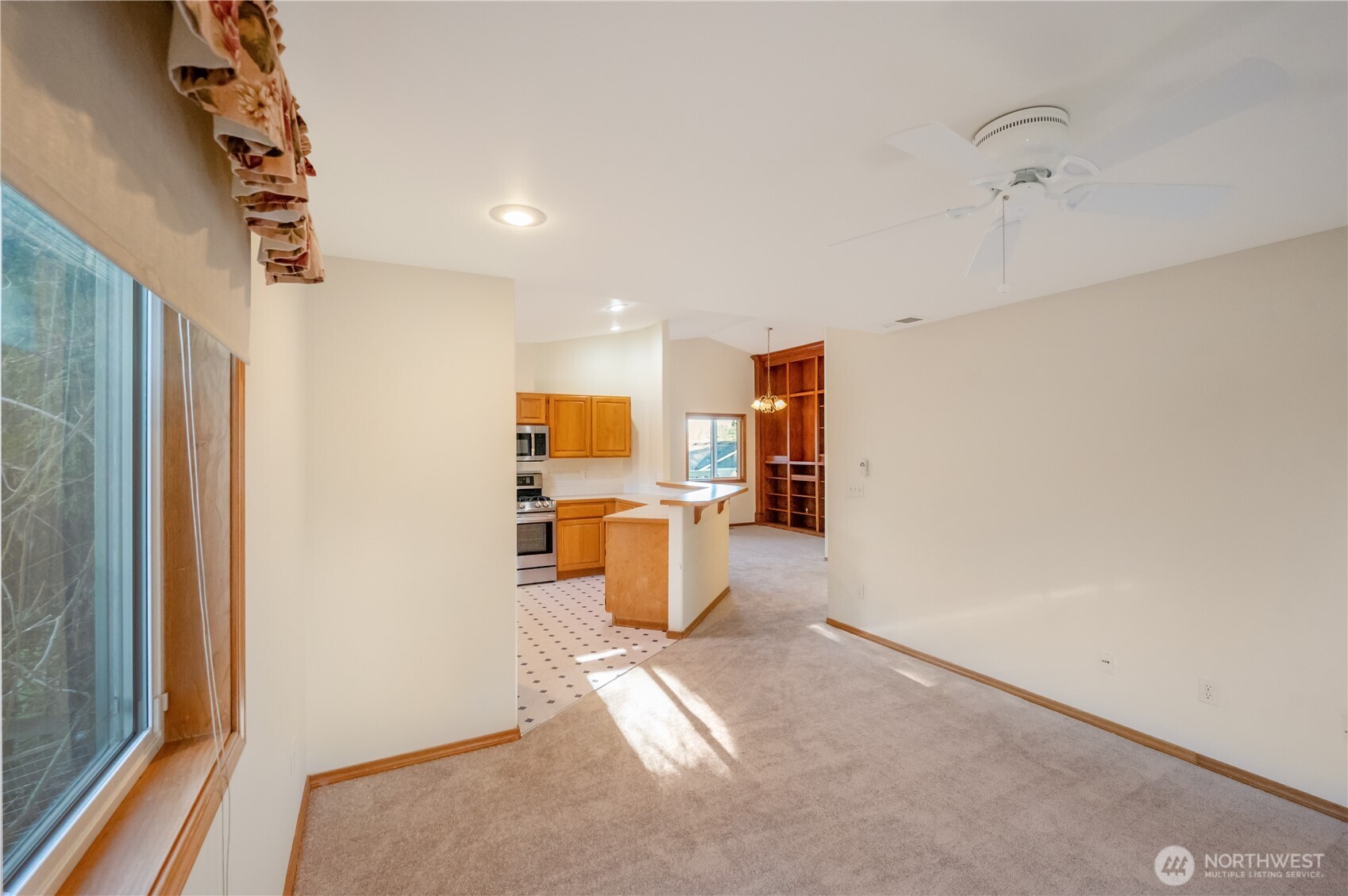 1325 Roma Road Bellingham, WA 98226 - Photo 16 of 36