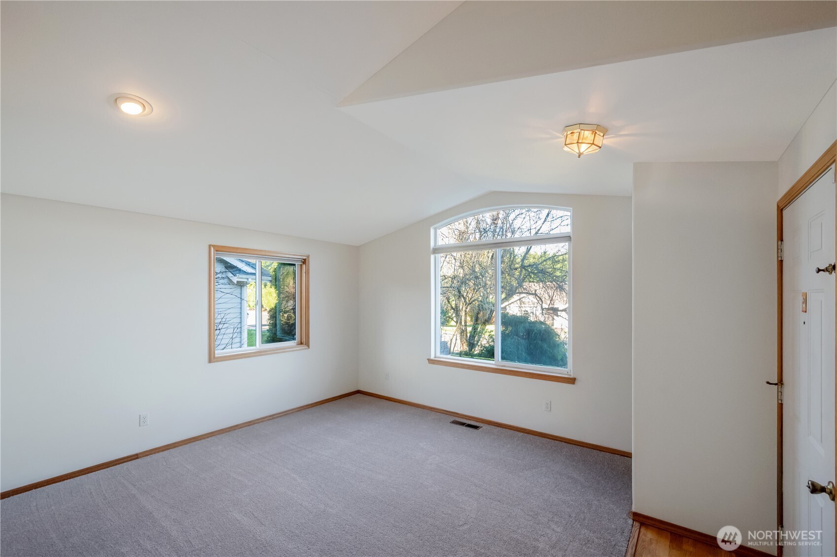 1325 Roma Road Bellingham, WA 98226 - Photo 4 of 36