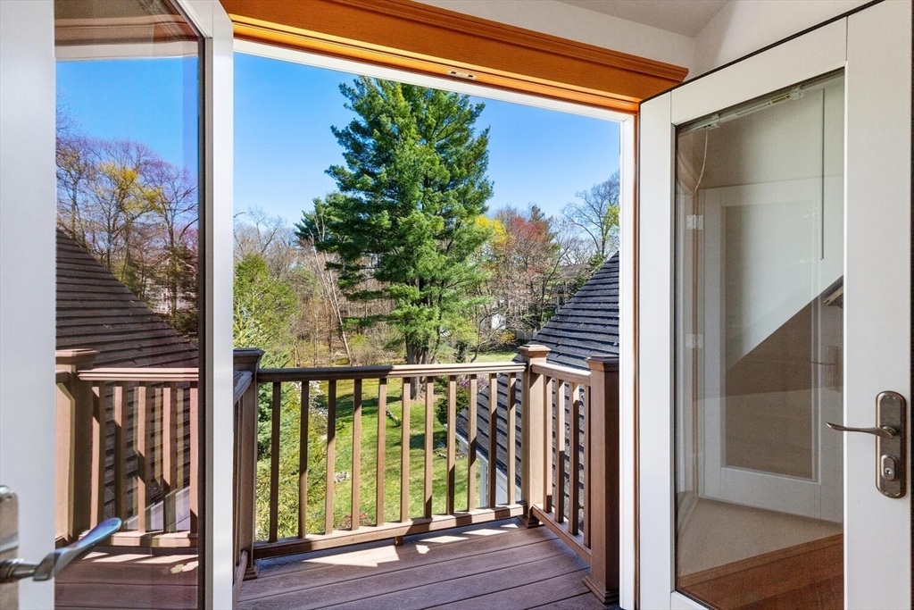 28 Spring Street Lexington, MA 02421 - Photo 27 of 39