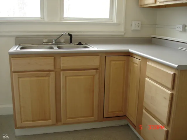 $1,195 | 417 West 41st Street, Indianapolis, IN 46208