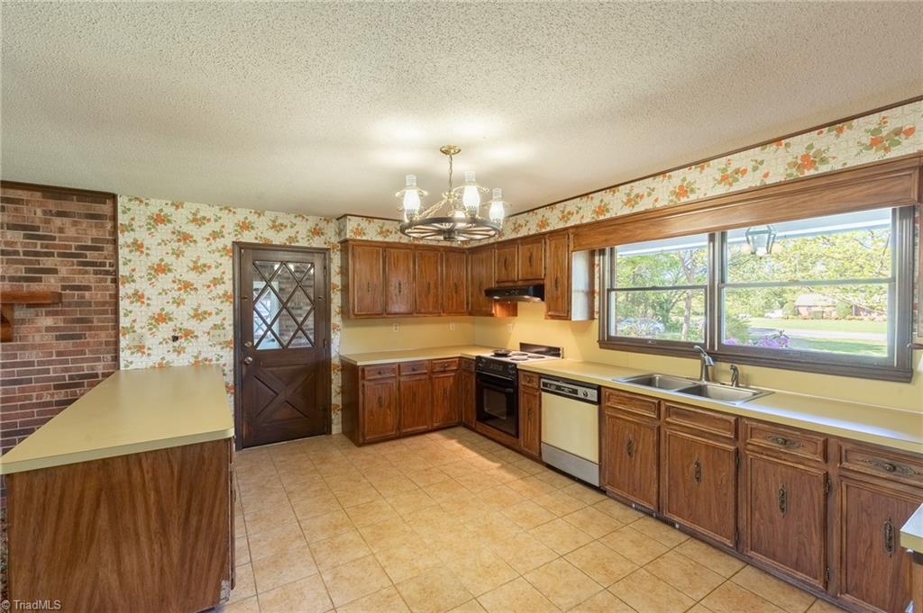 189 Enterprise Road Lexington, NC 27295 - Photo 29 of 50 Gallery Image 29