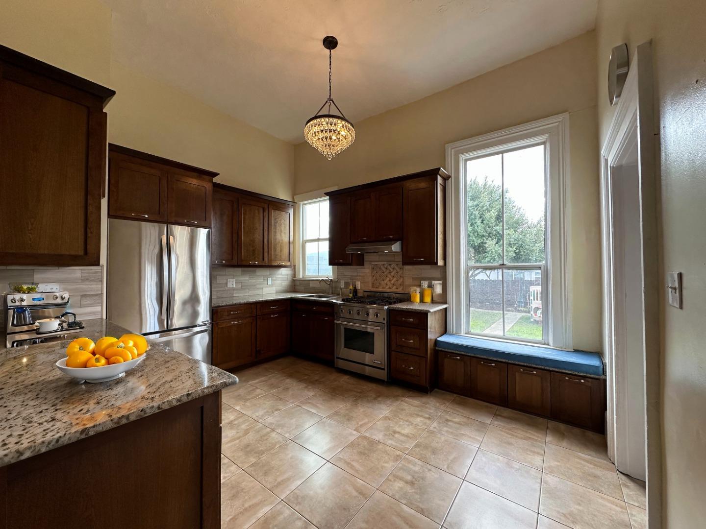 69 Geil Street Salinas, CA 93901 - Photo 4 of 34