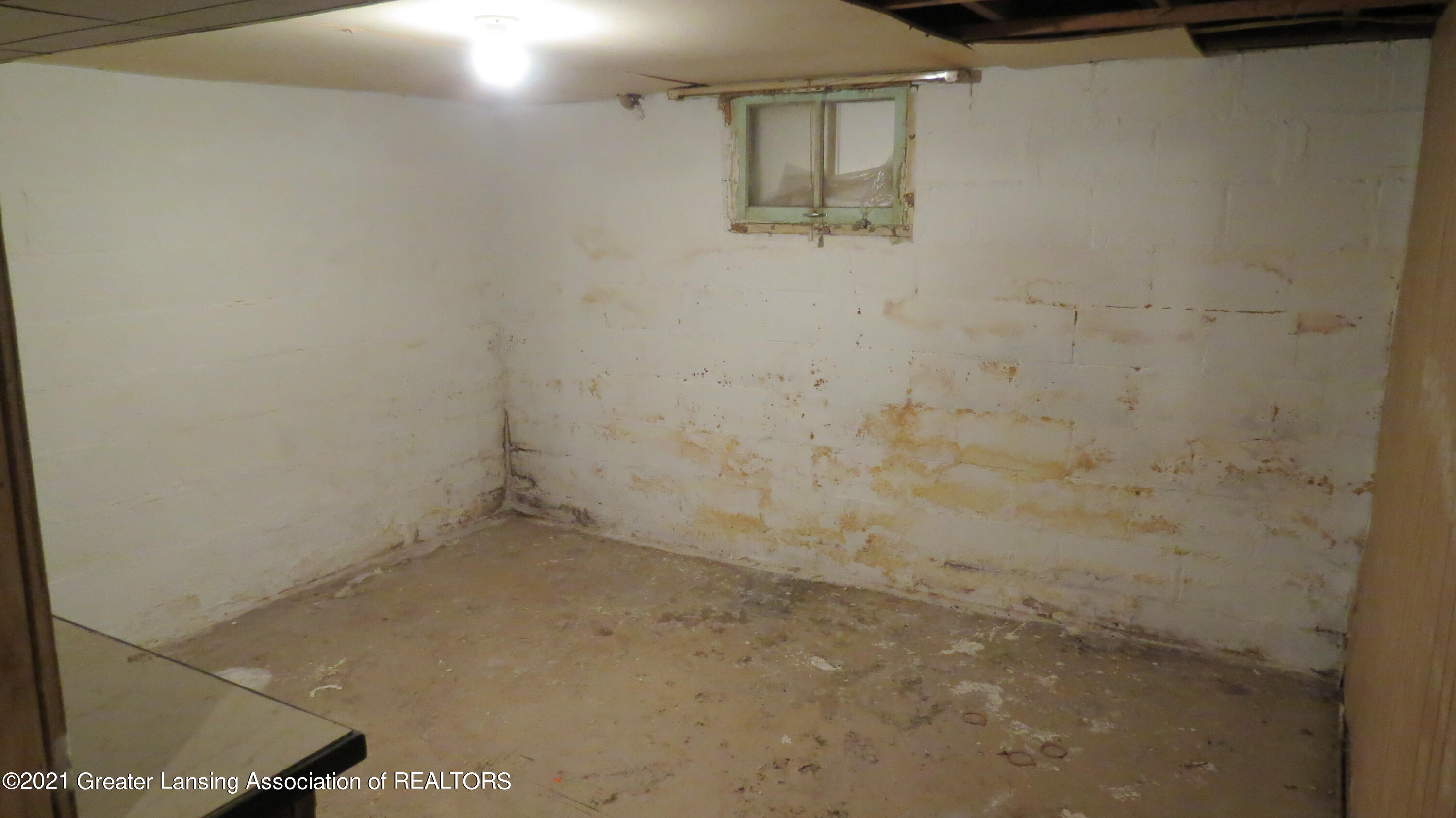 1481 West Valley Road Lansing, MI 48906 - Photo 20 of 35 IMG_8999