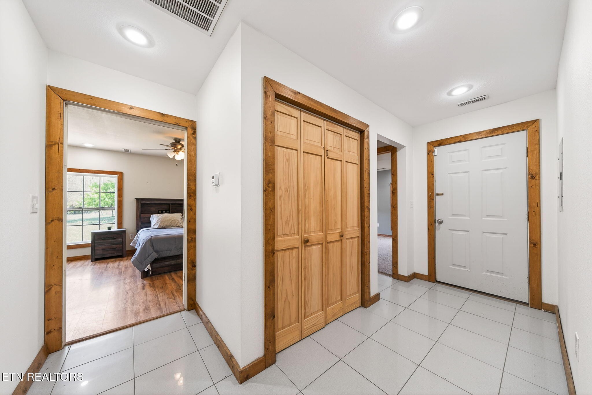 935 Brewer Road Crossville, TN 38572 - Photo 19 of 51 a view of a bedroom from the hallway