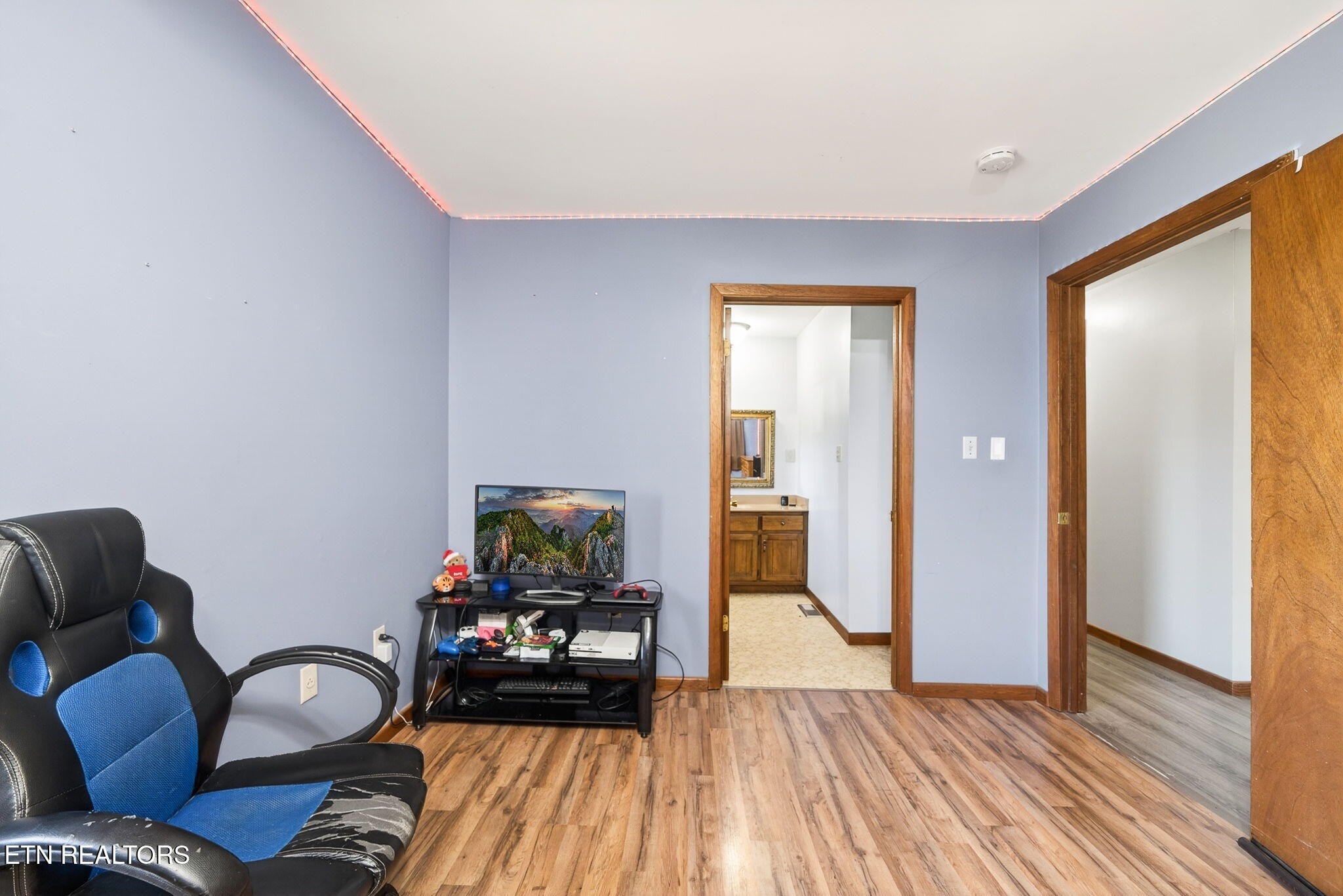 935 Brewer Road Crossville, TN 38572 - Photo 25 of 51 a living room with furniture and wooden floor