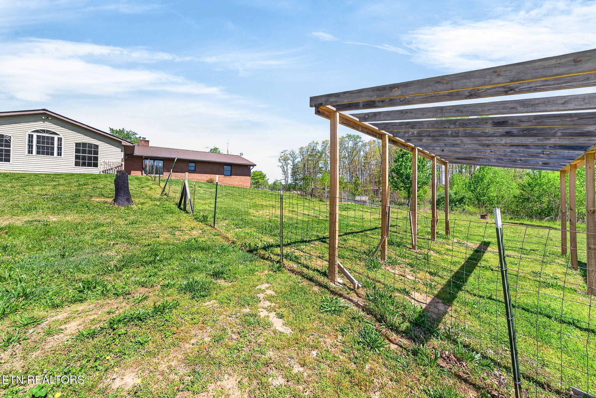 935 Brewer Road Crossville, TN 38572 - Photo 47 of 51 a view of backyard with green space