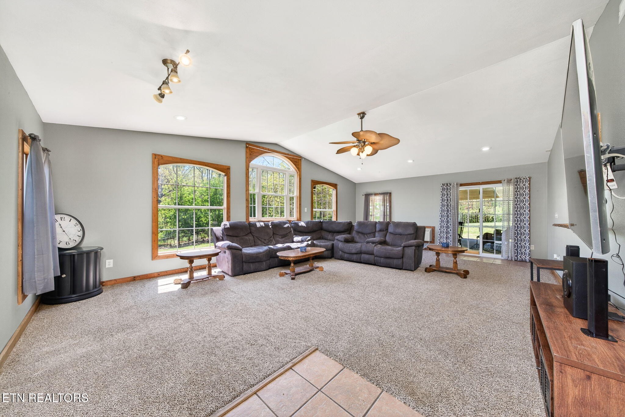 935 Brewer Road Crossville, TN 38572 - Photo 5 of 51 a living room with furniture and a flat screen tv