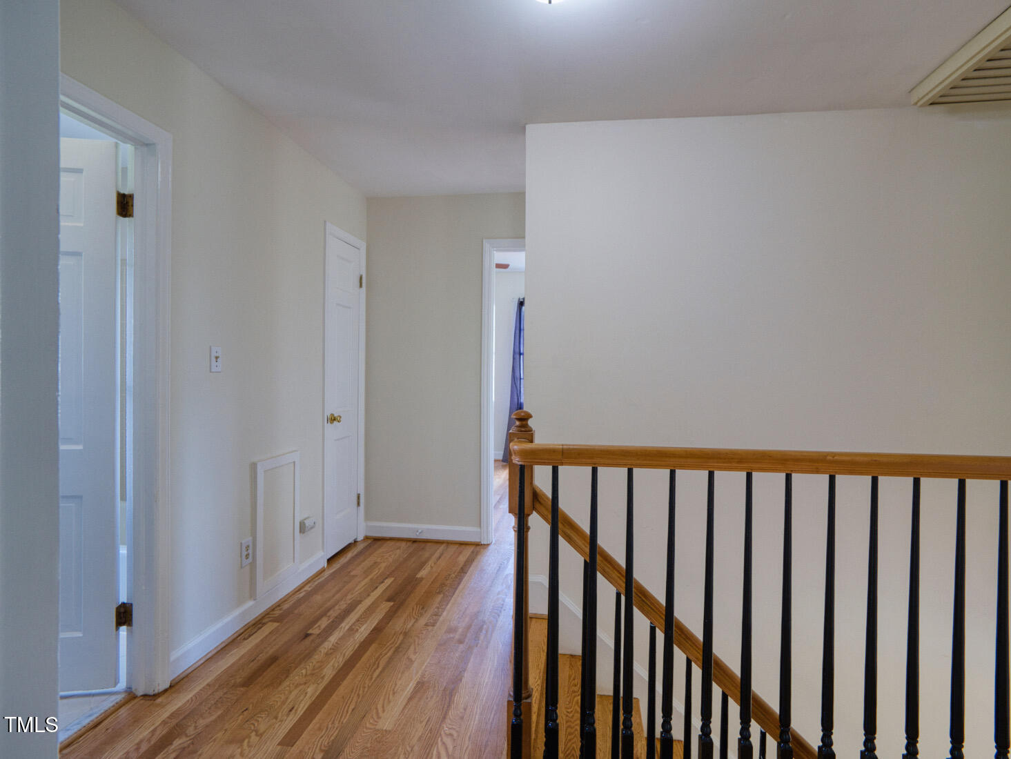 5017 Sandlewood Drive Raleigh, NC 27609 - Photo 17 of 30 Upstairs hallway