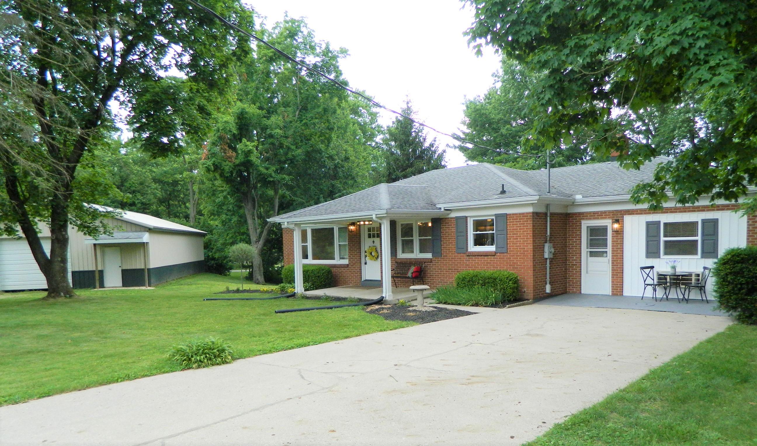 3786 Fairfield Springfield, OH 45502 - Photo 3 of 47