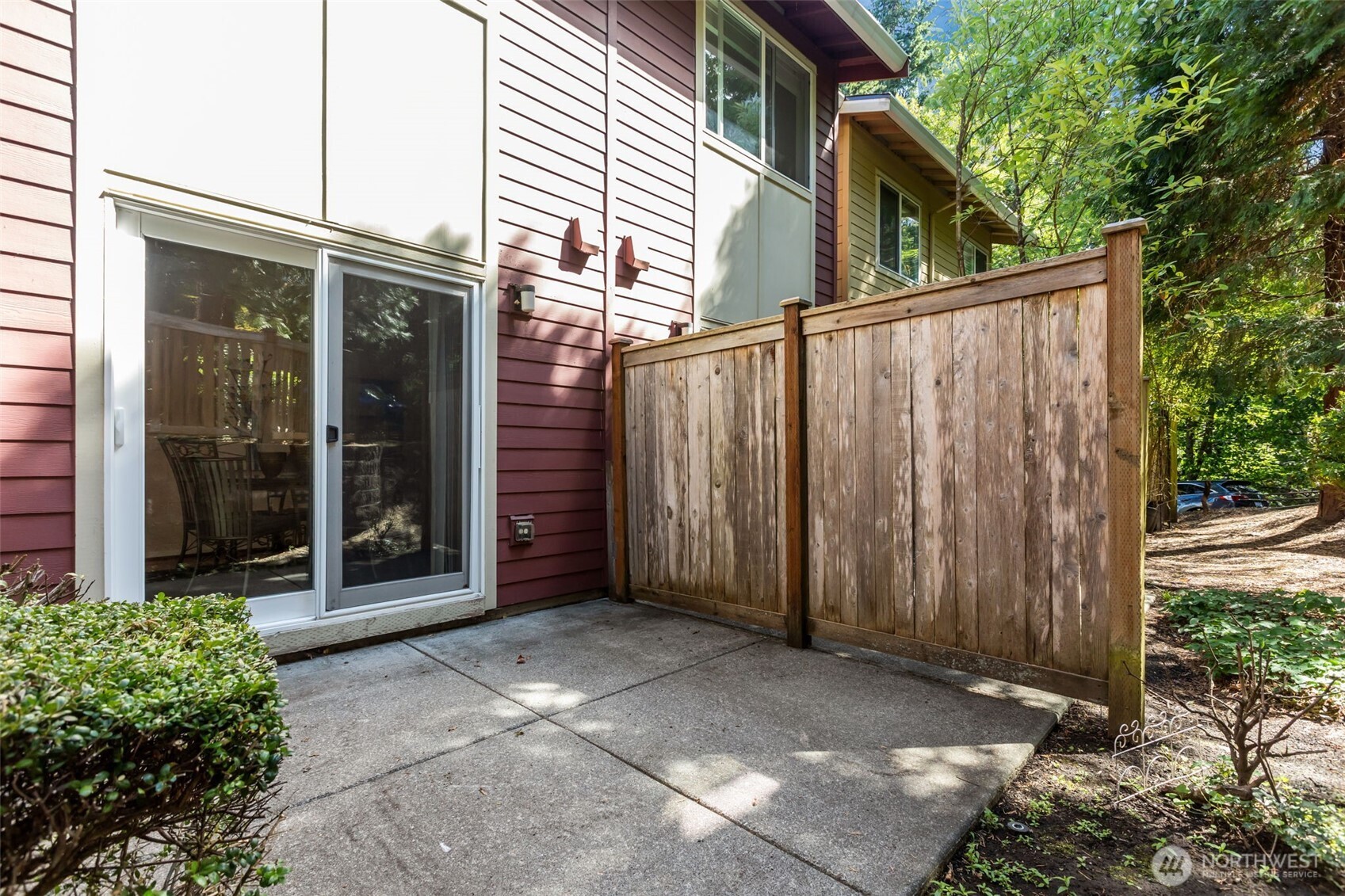 67 Cougar Ridge Road Northwest, Unit 2013 Issaquah, WA 98027 - Photo 25 of 33 a view of a house with backyard and garden