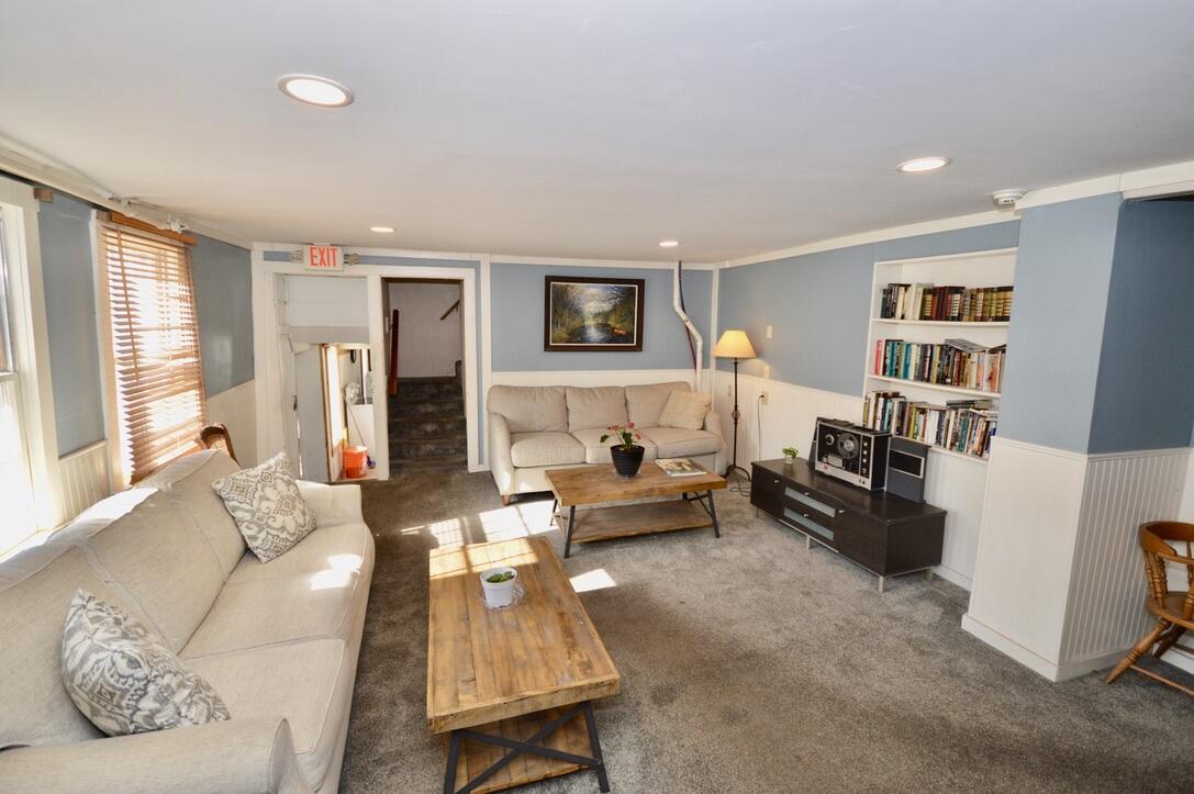 720 Kearsarge Road Conway, NH 03845 - Photo 10 of 21 Common Living Room