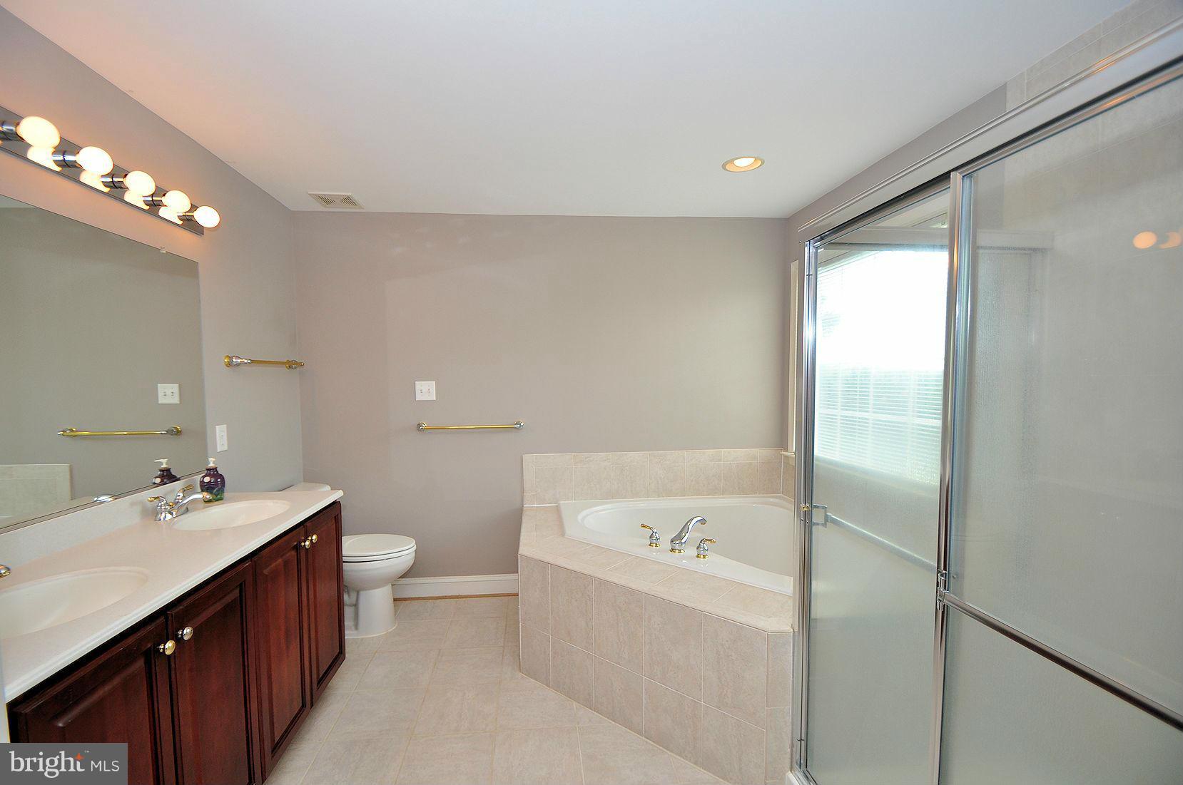 2221 Deer Park Road Finksburg, MD 21048 - Photo 19 of 29 Bath (Master)