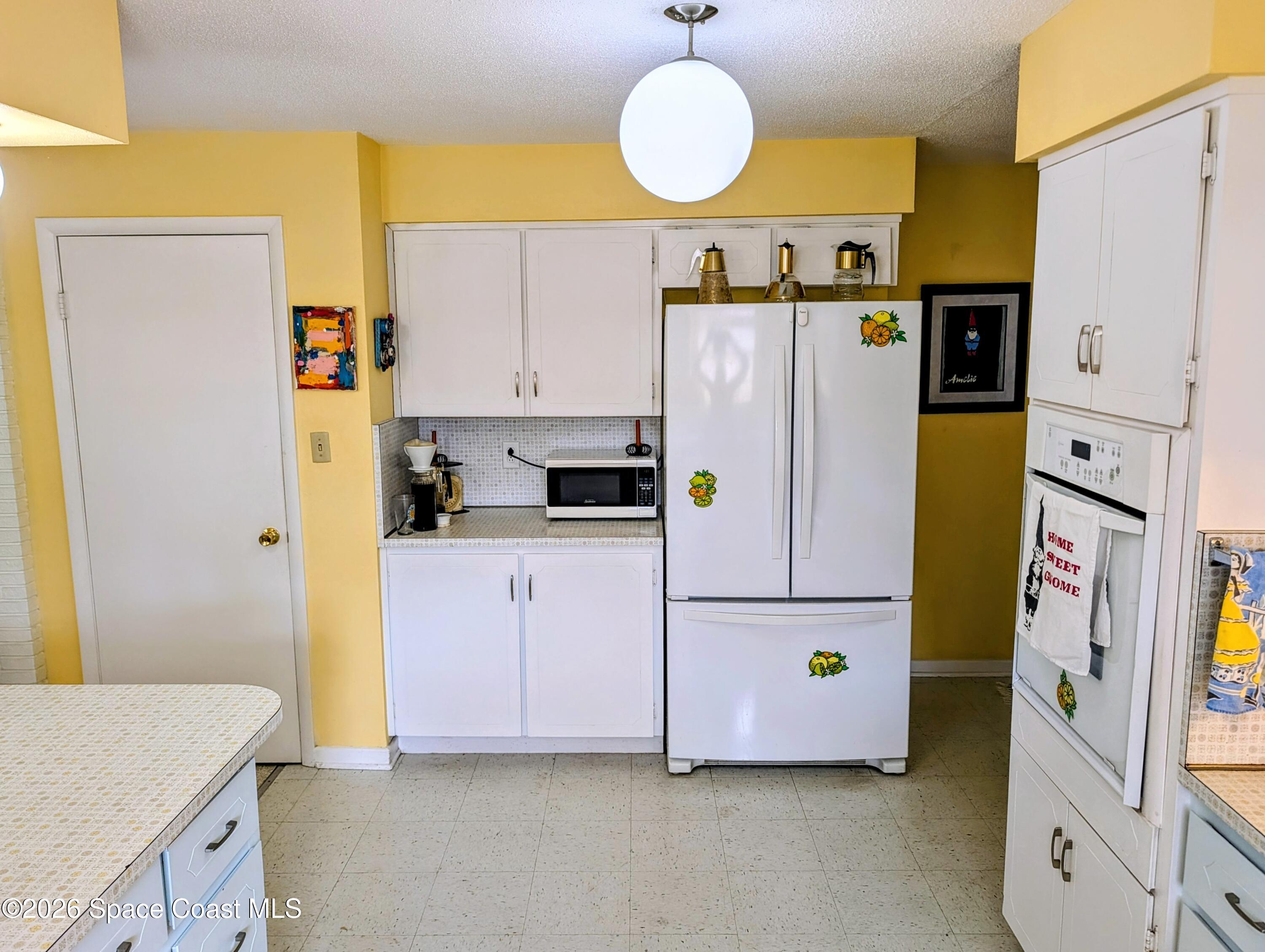 615 Oak Ridge Drive Indialantic, FL 32903 - Photo 14 of 65 Kitchen